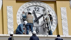 Asamblea: Ponen fin al «reloj del sur» y las manecillas vuelven a girar a la derecha
