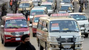 Entre el reclamo y la resignación, en La Paz se pacta el pasaje y se empieza a vivir sin subvención